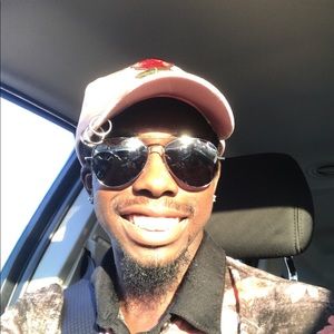 Meet your Posher, Eric